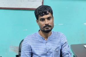 বাচঁতে চান ইবির দোকানি মজিদ-সাহায্যের আবেদন