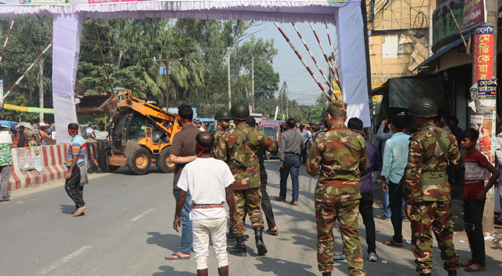 কুষ্টিয়া শহরের যানজট নিরসনে ও ফুটপাত দখলমুক্ত করতে উচ্ছ্বেদ অভিযান