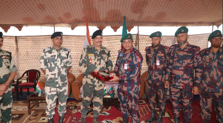 দৌলতপুর সীমান্তে বিজিবি-বিএসএফ’র সৌজন্য সাক্ষাত