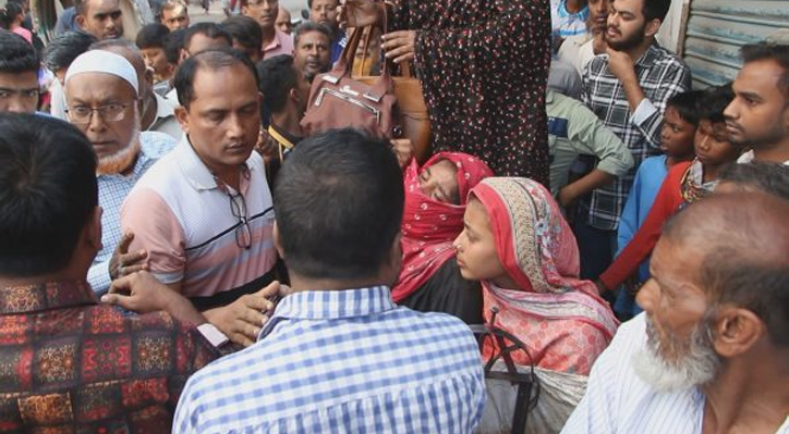 কুমারখালীতে চোর চক্রের দুই নারী সদস্য আটক