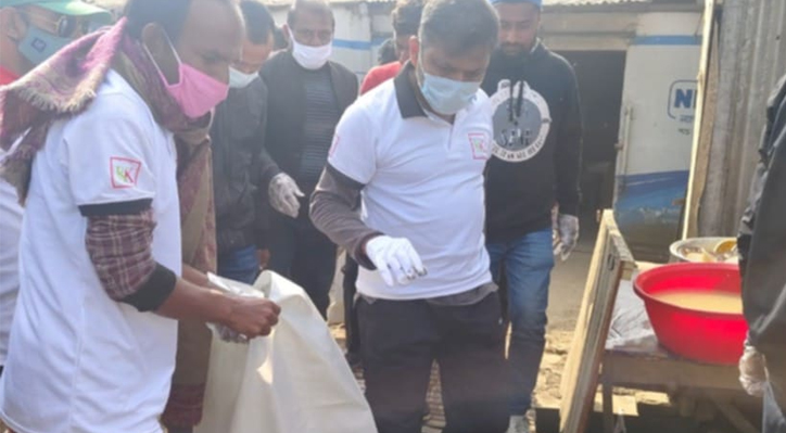 দেশের বৃহত্তর চালের মোকামের জমাট বাধা ময়লা আবর্জনা পরিষ্কার
