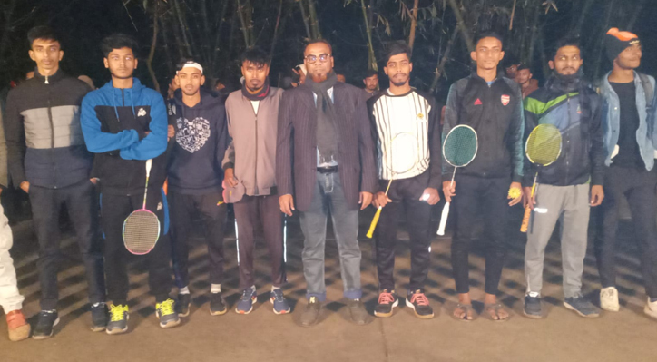 নলকোলা গ্রামে ব্যাডমিন্টন টুর্নামেন্টের উদ্বোধন