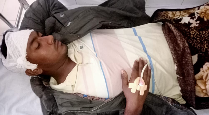 মিরপুরে জমিতে সেচ দেয়া নিয়ে হামলায় আহত দুই