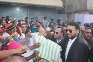 কুষ্টিয়ায় গরীব ও দুস্থদের মাঝে শীতবস্ত্র বিতরণ