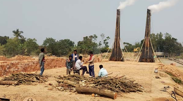 কুমারখালীতে মুচলেকা ও জরিমানার পরও বন্ধ হয়নি ইট ভাটা