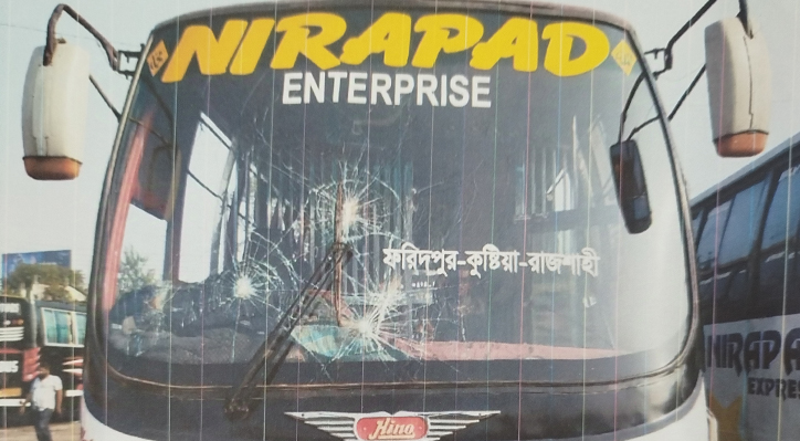 কুষ্টিয়ায় নিরাপদ এন্টারপ্রাইজ গাড়ি ভাঙচুরের অভিযোগ