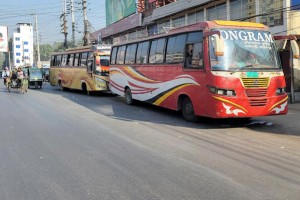 রাজবাড়ী-কুষ্টিয়া রুটে বাস চলাচল বন্ধ 