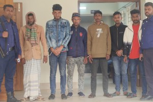 কুষ্টিয়া মডেল থানা পুলিশের বিশেষ অভিযানে বিভিন্ন মামলার ৬ জন আসামী গ্রেফতার