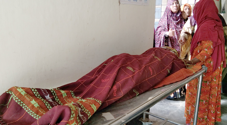 কুমারখালীতে বাবার বাড়িতে গলায় ফাঁস দিয়ে গৃহবধুর আত্নহত্যা