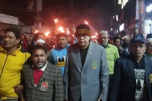 কুষ্টিয়া শহর বিএনপির আহ্বায়ক কমিটি বাতিলের দাবিতে মশাল মিছিল