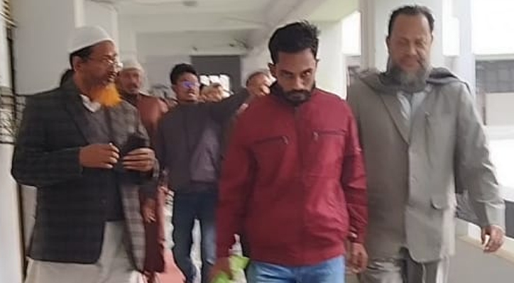 ইবিতে পরীক্ষা দিতে এসে নিষিদ্ধ ছাত্রলীগের নেতা আটক