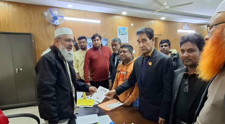 কুষ্টিয়া মেডিকেল কলেজ পরিদর্শণ করলের অধ্যক্ষ সোহরাব উদ্দিন