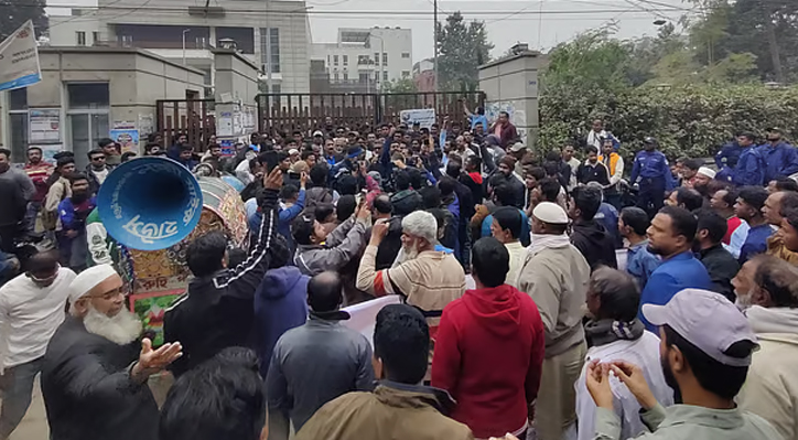 বিএনপির নেতাদের চাঁদাবাজির কারণে কুষ্টিয়ার মোকামে চালের দাম বাড়ছে