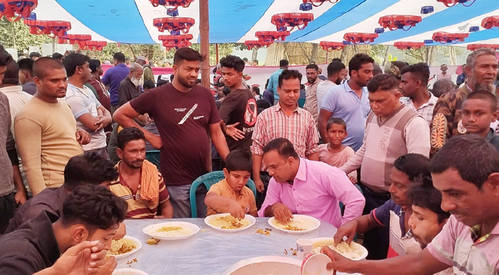কুষ্টিয়া-২ আসনের সাবেক এমপি কামারুল আরেফিনের মায়ের কুলখানী অনুষ্ঠিত