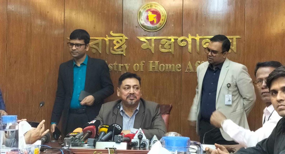 যৌথভাবে সকলে মিলে ‘অপারেশন ডেভিল হান্ট’ করা হচ্ছে: স্বরাষ্ট্র মন্ত্রণালয়ের সিনিয়র সচিব