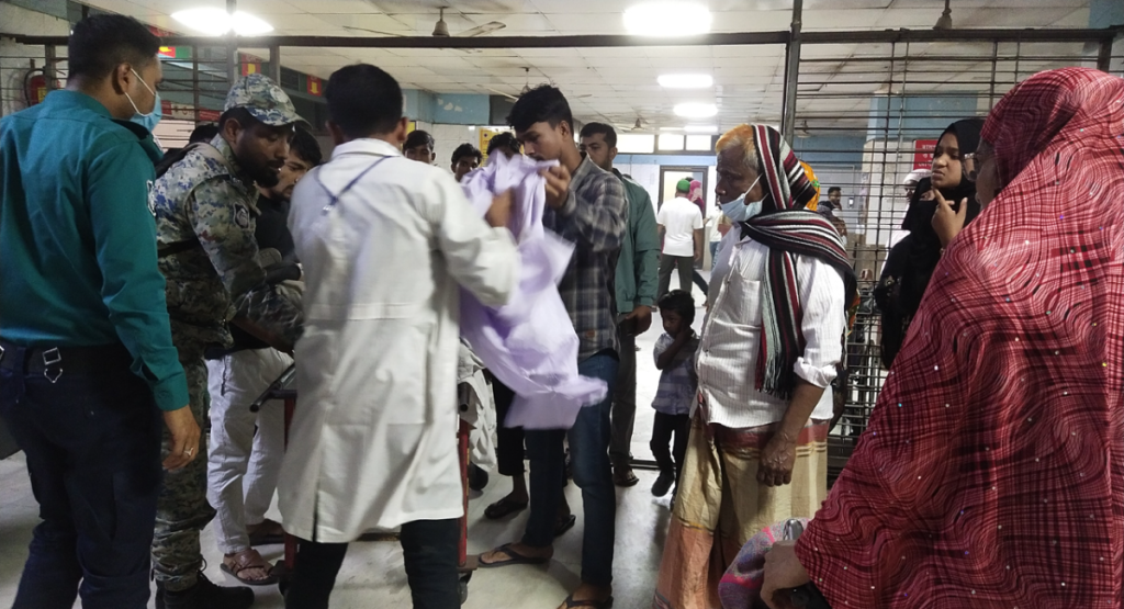 ম্যাটস শিক্ষার্থীদের ওপর পুলিশের লাঠিচার্জ, সাংবাদিকসহ আহত ১৮ 2 সংগ্রহীত