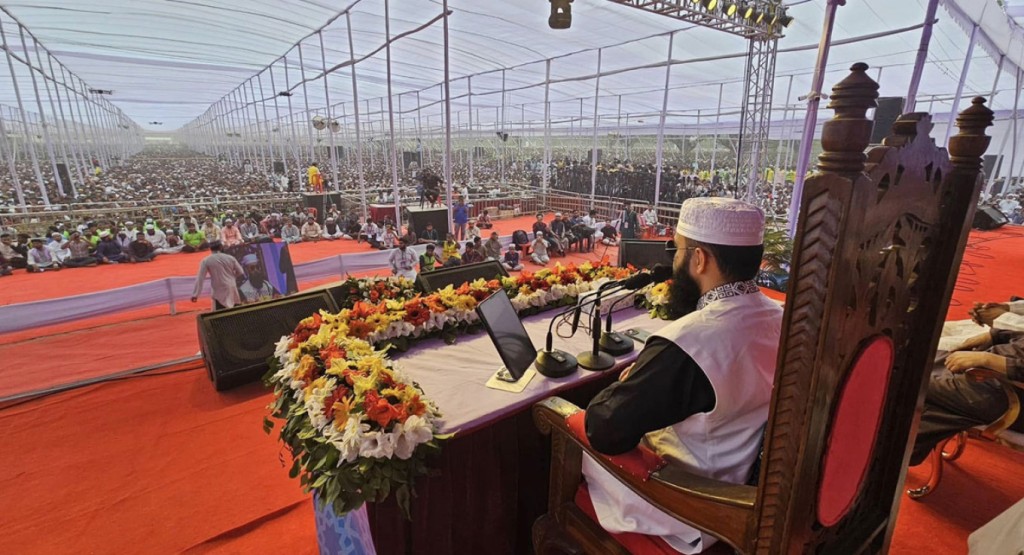আমাদের ঐক্যবদ্ধ শক্তিকে আগামীর ইসলামের জন্য কাজে লাগাতে হবে : আজহারী 3 Mizanur rahman azhari 1740235736 আমাদের ঐক্যবদ্ধ শক্তিকে আগামীর ইসলামের জন্য কাজে লাগাতে হবে : আজহারী