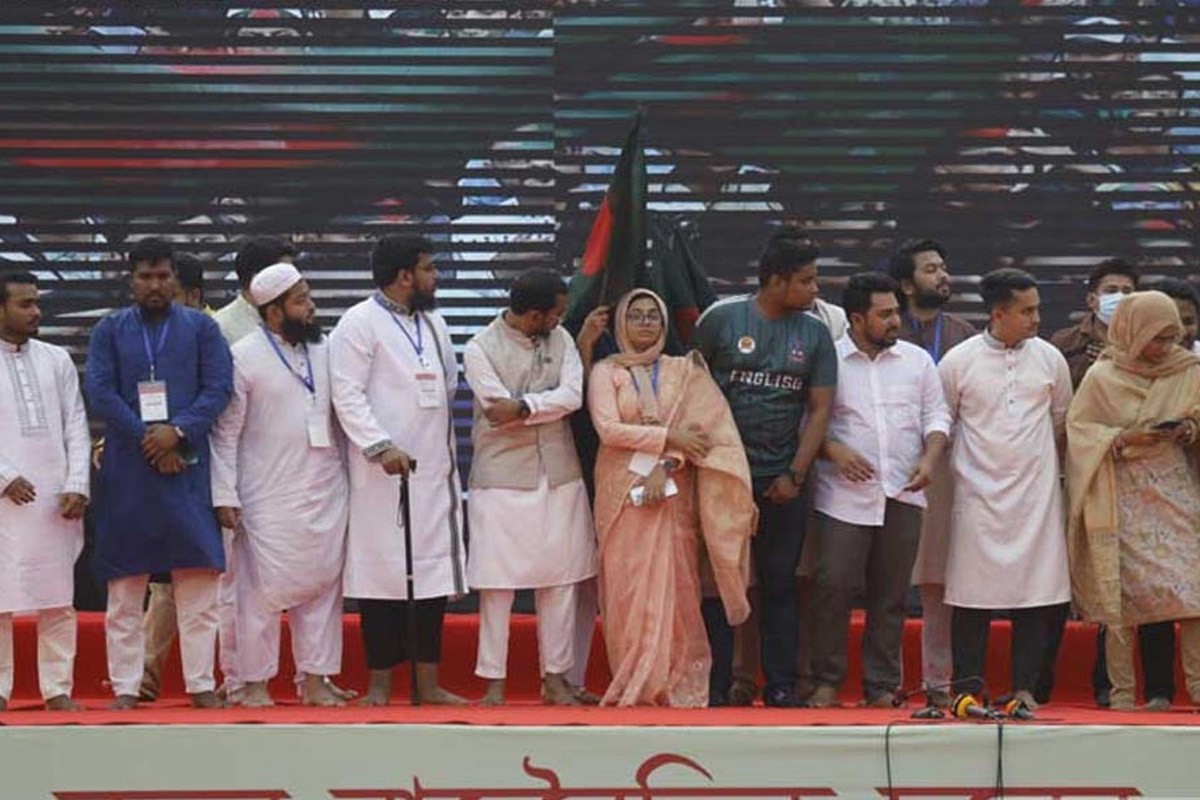 জাতীয় নাগরিক পার্টির মঞ্চে জুলাই অভ্যুত্থানের নায়করা