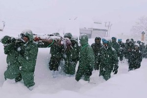 ভারতে তুষারধসে বরফের নিচে আটকা ৪১ শ্রমিক