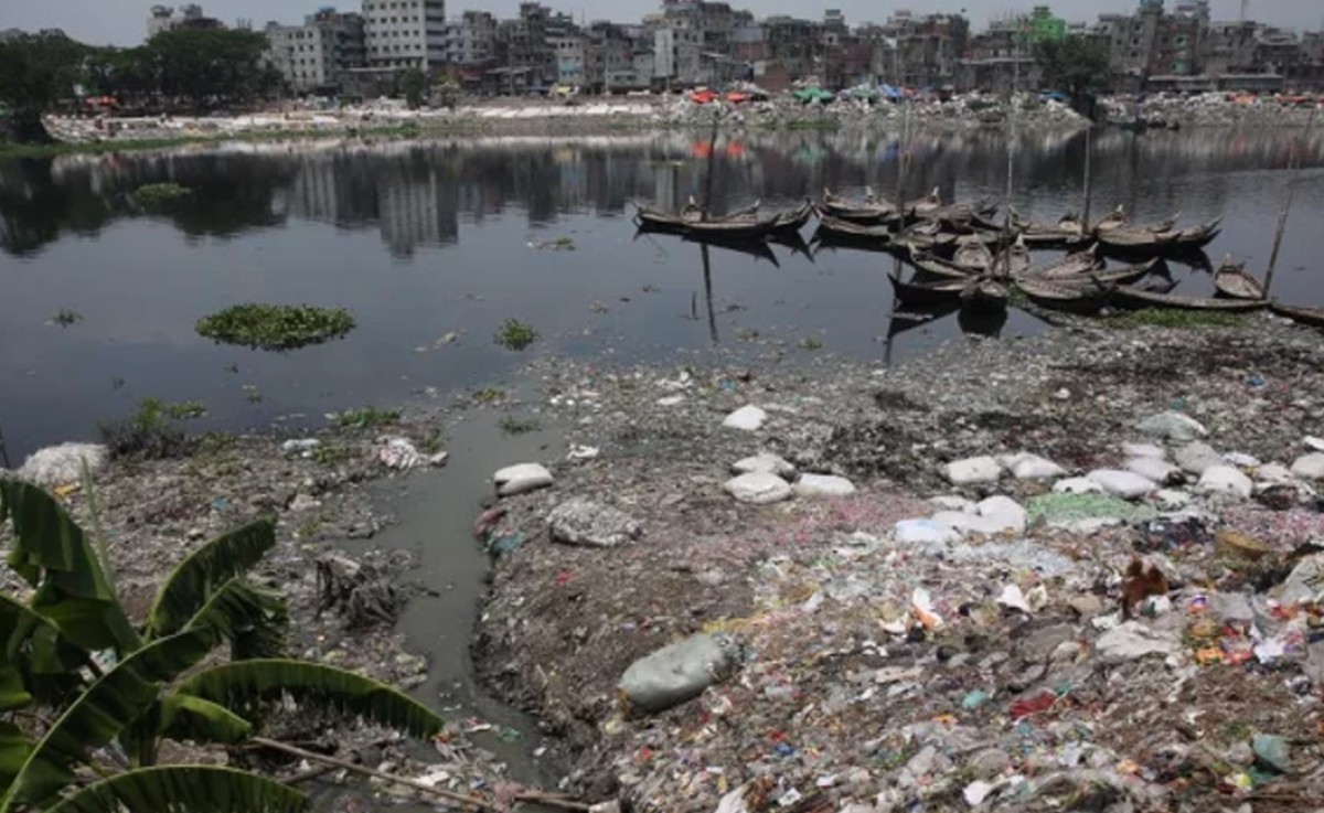 নদীদূষণ রোধে ২০৪৬ কারখানাকে চূড়ান্ত নোটিশ