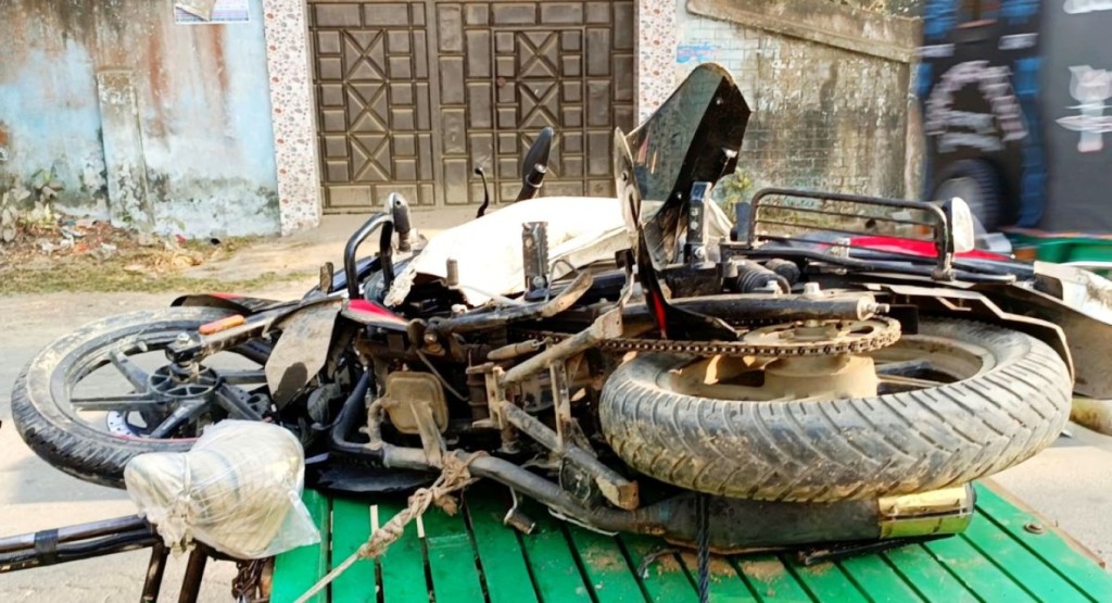 সরিষাবাড়ীতে নিয়ন্ত্রণ হারিয়ে মোটরসাইকেল চালকের মৃত্যু, আহত ১ 3 accident 1740480773 সরিষাবাড়ীতে নিয়ন্ত্রণ হারিয়ে মোটরসাইকেল চালকের মৃত্যু, আহত ১