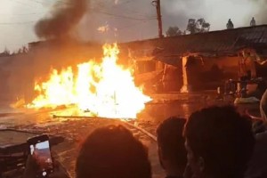 টঙ্গীতে জুট গোডাউনের আগুন নিয়ন্ত্রণে