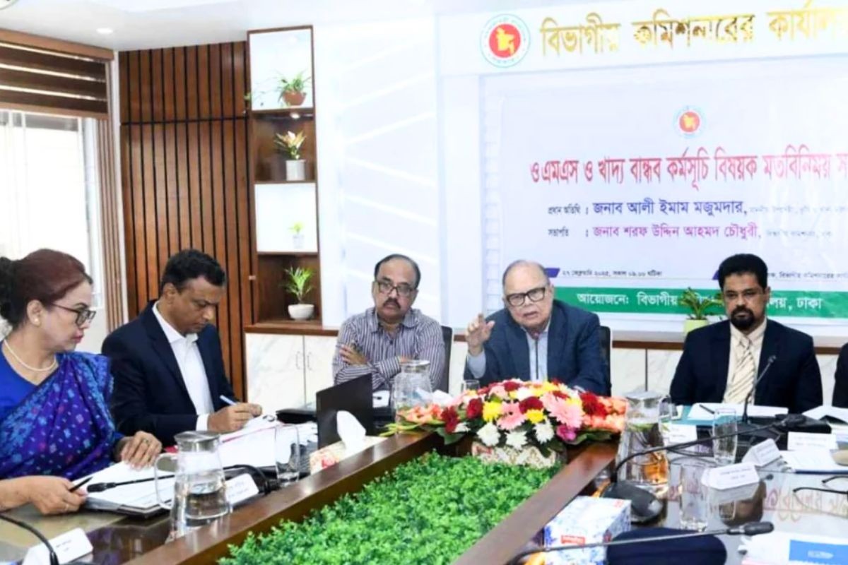 ১৫ টাকা কেজি দরে ৩০ কেজি চাল পাবে ৫০ লাখ পরিবার: খাদ্য উপদেষ্টা