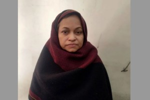 কারাগার থেকে মুক্তি পেয়ে বাড়ি ফেরার পথে ফের আ. লীগ নেত্রী গ্রেপ্তার