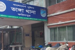 বলাৎকারে অভিযুক্ত মাদ্রাসা শিক্ষককে ছাড়িয়ে নিয়ে গেলেন প্রভাবশালীরা