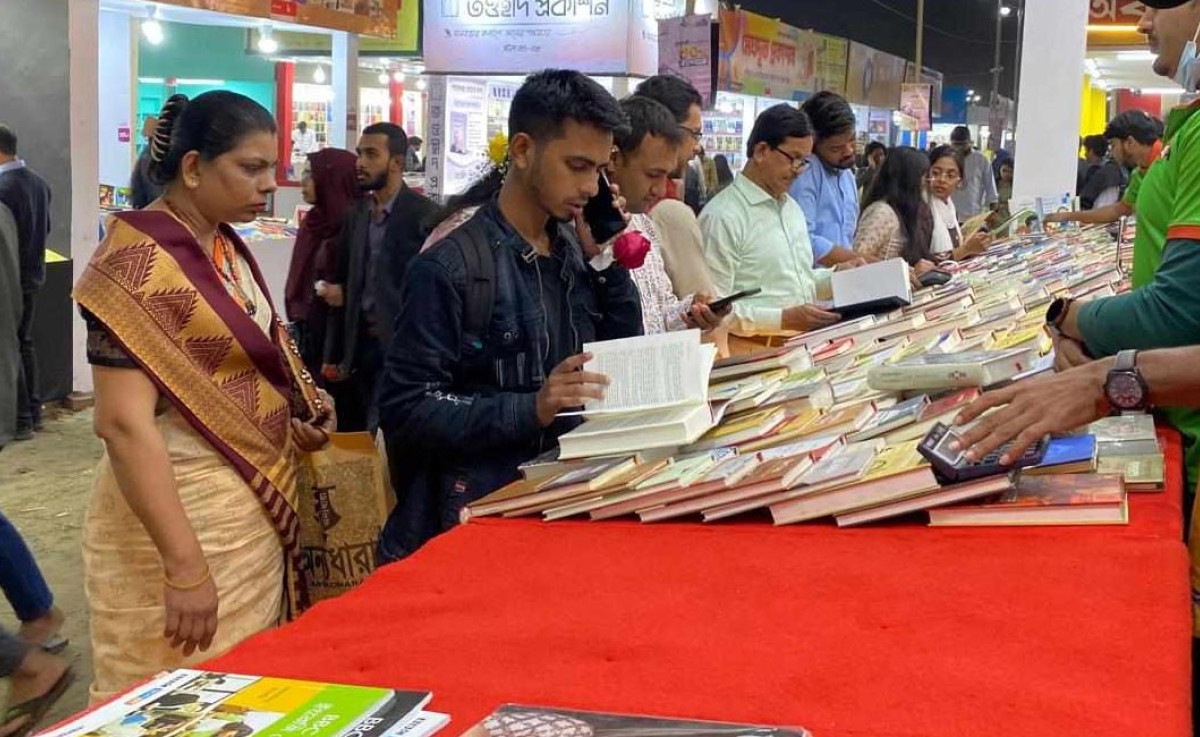 বইমেলার নবম দিনে ভিড় ছিল কম, নতুন বই এসেছে ৯৭টি