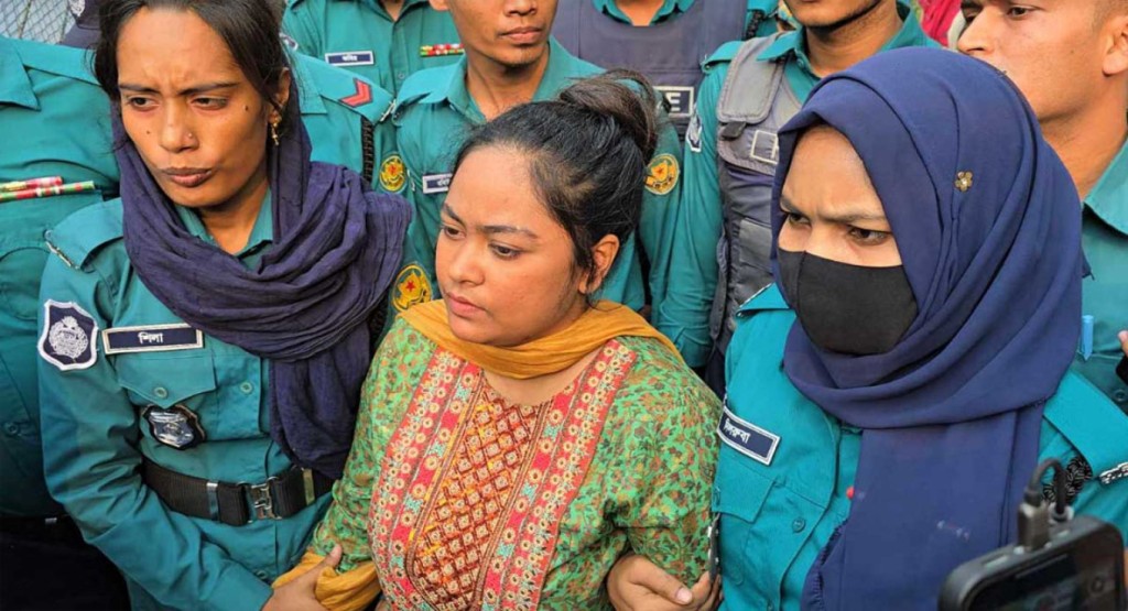 ইডেনে সার্টিফিকেট নিতে এসে ধরা নিষিদ্ধ ছাত্রলীগ নেত্রী বৈশাখী 4 boishaki 1739879814 ইডেনে সার্টিফিকেট নিতে এসে ধরা নিষিদ্ধ ছাত্রলীগ নেত্রী বৈশাখী