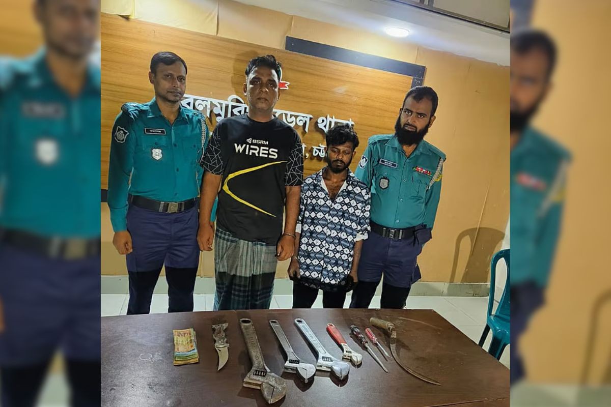 চট্টগ্রামে ছিনতাইকারীদের ছুরিকাঘাতে পুলিশের দুই এসআই আহত