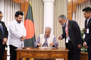 জুলাই গণঅভ্যুত্থানে নারীদের অংশগ্রহণের স্মৃতিকে চিত্রায়িত করে ডাকটিকিট, খাম, সিলমোহর প্রকাশ