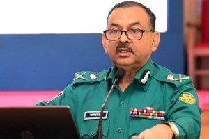 ভিন্ন প্রেক্ষাপটে একুশে ফেব্রুয়ারি ও শহীদ দিবস, সতর্ক থাকার আহ্বান ডিএমপি কমিশনারের