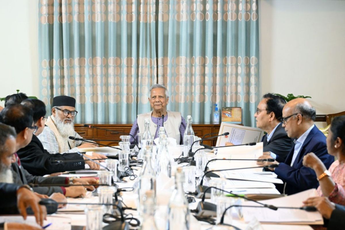 ভোগান্তি কমাতে ‘হজ ম্যানেজমেন্ট সেন্টার’ চালুর নির্দেশ প্রধান উপদেষ্টার