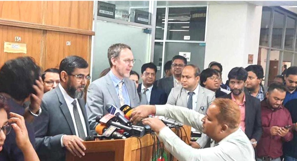 ডিসেম্বরে ভোট ধরেই আমরা প্রস্তুতি গ্রহণ করছি: নির্বাচন কমিশনার মো. সানাউল্লাহ 4 ec 1739265379 ডিসেম্বরে ভোট ধরেই আমরা প্রস্তুতি গ্রহণ করছি: নির্বাচন কমিশনার মো. সানাউল্লাহ