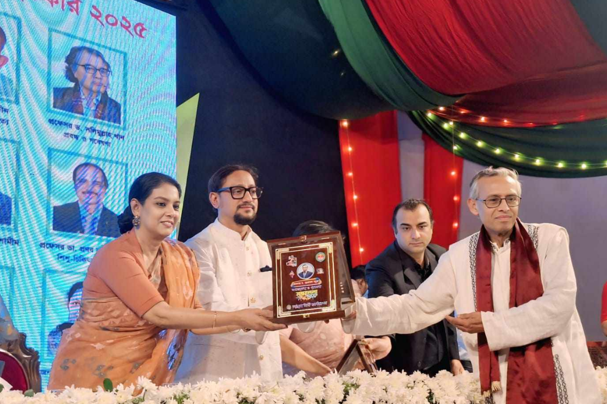 পরিবেশ ধ্বংস রোধে আমাদের সবাইকে দায়িত্ব নিতে হবে:পরিবেশ উপদেষ্টা