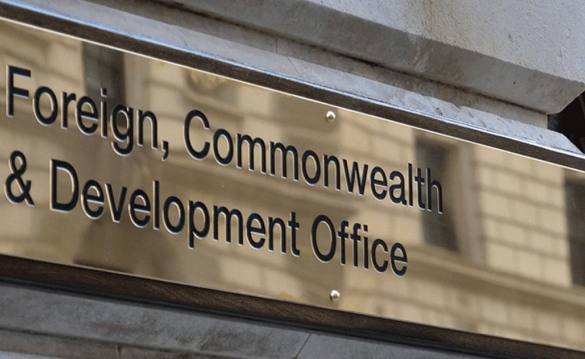 বাংলাদেশ সফর নিয়ে নিজ দেশের নাগরিকদের সতর্ক করলো যুক্তরাজ্য