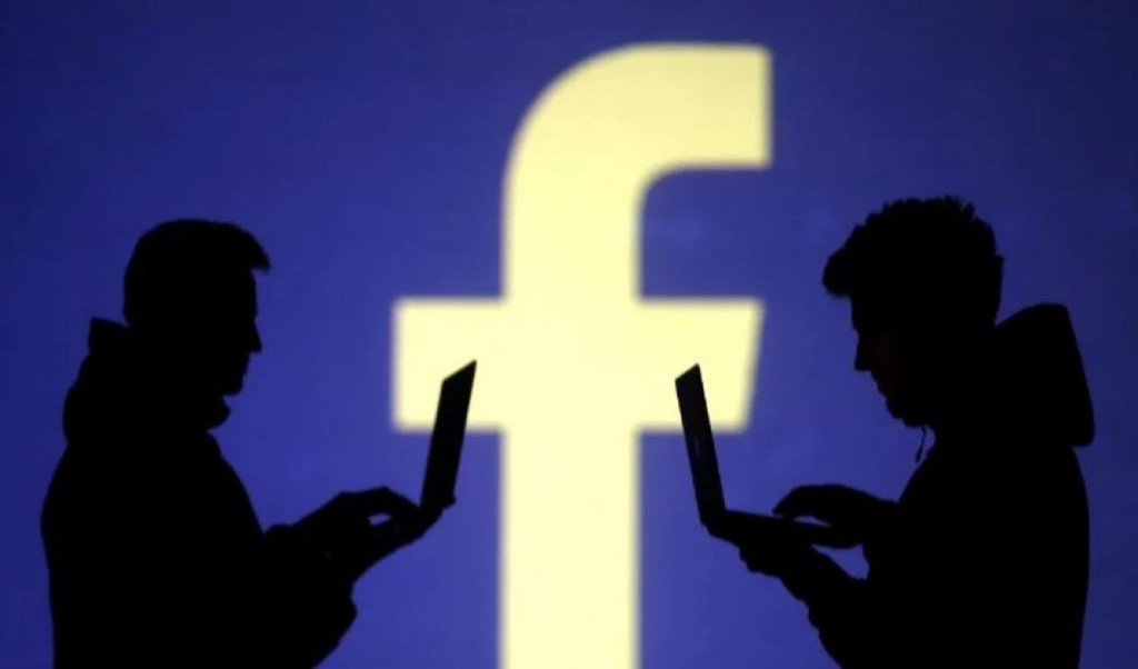 সাত সকালে ফেসবুকে বিভ্রাট 4 facebook 1740632228 সাত সকালে ফেসবুকে বিভ্রাট