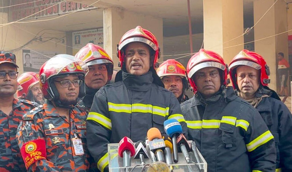 পল্টনের জামান টাওয়ারে আগুনের সূত্রপাত ছয়তলার রেস্টুরেন্ট থেকে: ফায়ার সার্ভিস 4 fire 1740541322 পল্টনের জামান টাওয়ারে আগুনের সূত্রপাত ছয়তলার রেস্টুরেন্ট থেকে: ফায়ার সার্ভিস