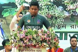 বিভাজনের রাজনীতির ঊর্ধ্বে উঠে একতার রাজনীতি চালু করব: হাসনাত আবদুল্লাহ