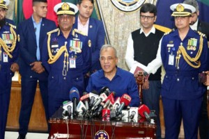 যদি আমরা দুর্নীতি করি আপনারা সেটা প্রকাশ করে দেন: স্বরাষ্ট্র উপদেষ্টা