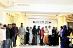 ‘কাপল ড্যান্স’ পার্টি থেকে মাদকসহ আটক ২৫