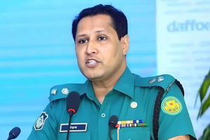 পুলিশের সাবেক যুগ্ম কমিশনার বিপ্লব কুমার ও মেহেদি হাসান বরখাস্ত