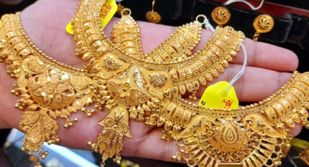 সোনার দাম দেড় লাখ ছুঁই ছুঁই 3 image 1200x650 16 1739198099 সোনার দাম দেড় লাখ ছুঁই ছুঁই
