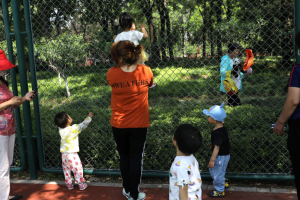 চীনে জন্মহার বাড়াতে বিবাহের বয়স কমানোর পরামর্শ