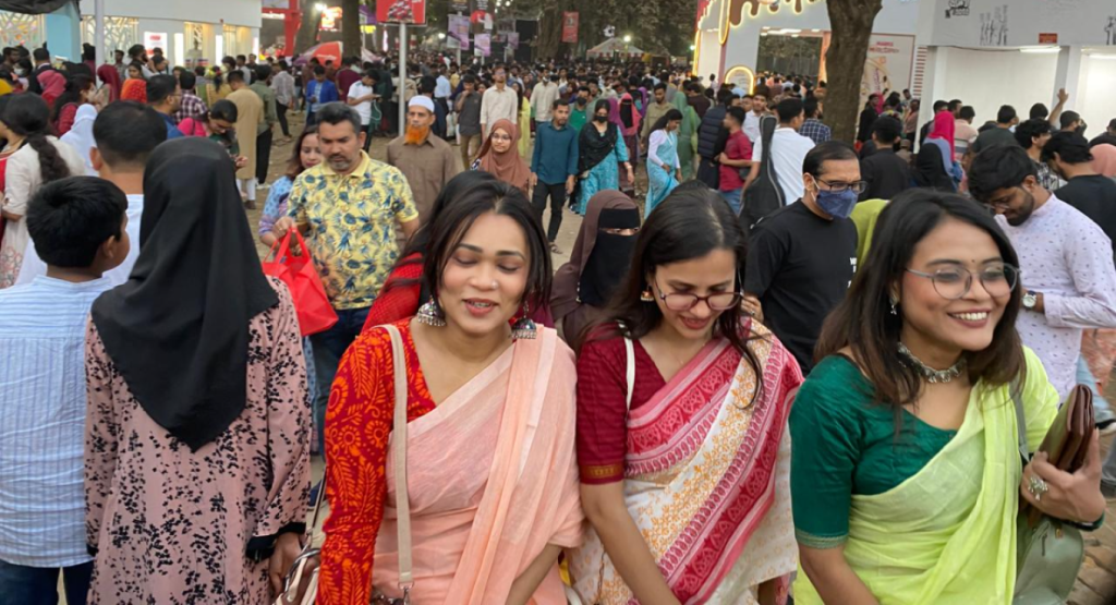ভীড় বাড়লেও বই বিক্রি নিয়ে হতাশ প্রকাশকরা 3 image 1200x650 18 1739978421 ভীড় বাড়লেও বই বিক্রি নিয়ে হতাশ প্রকাশকরা