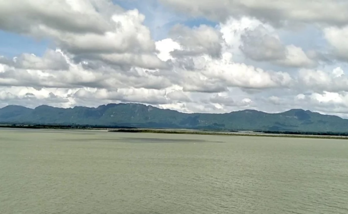 শর্তানুসারে ৮ বছর পর  নাফ নদীতে মাছ ধরার অনুমতি