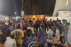 কুয়েটে শিক্ষার্থীদের উপর হামলার প্রতিবাদে কুবিতে বিক্ষোভ