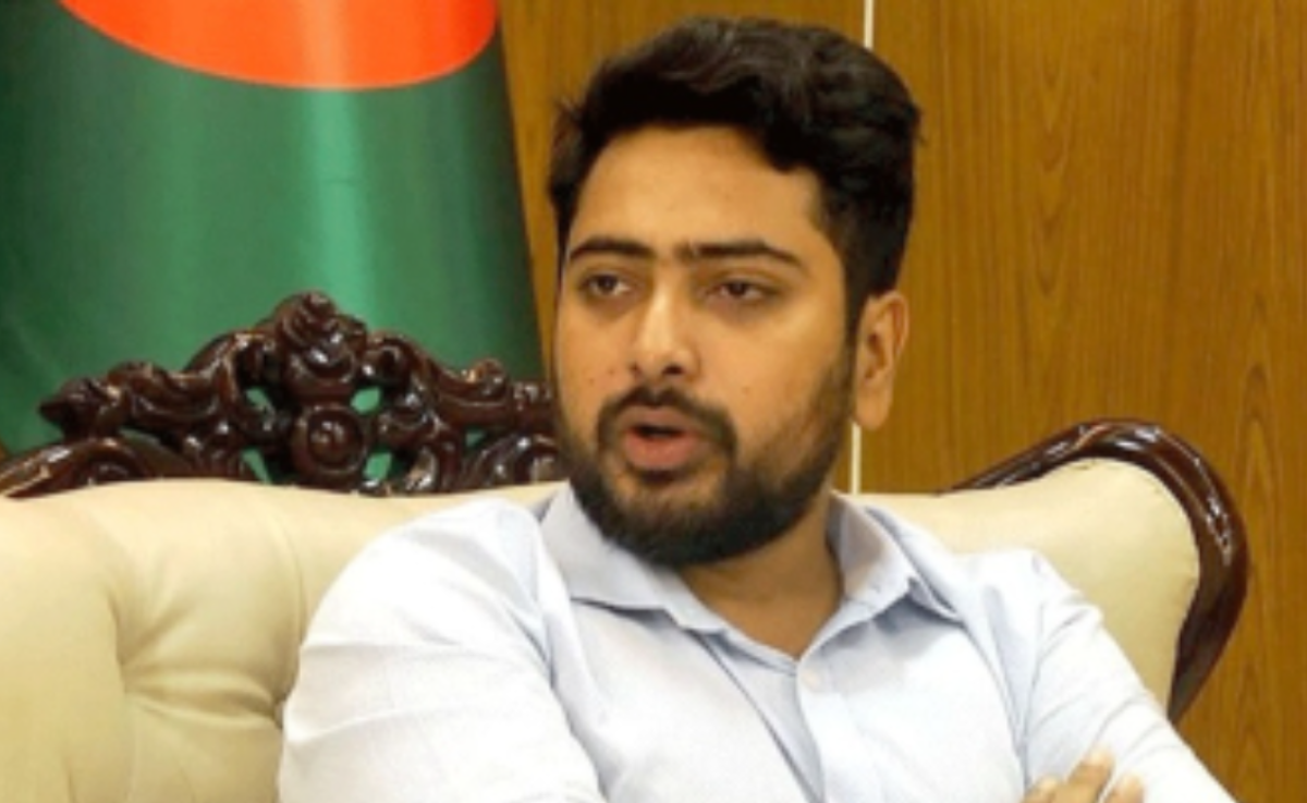 নাহিদ উপদেষ্টার পদ ছাড়বেন মঙ্গলবার